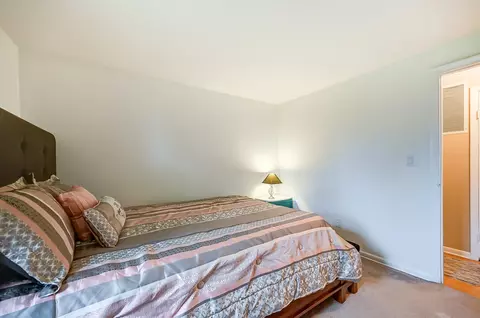 Bedroom - 1615 Ridgeway Dr, Springfield, OH 45506 photo 2 of 9