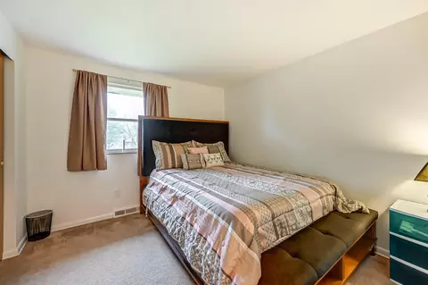 Bedroom - 1615 Ridgeway Dr, Springfield, OH 45506 photo 1 of 9