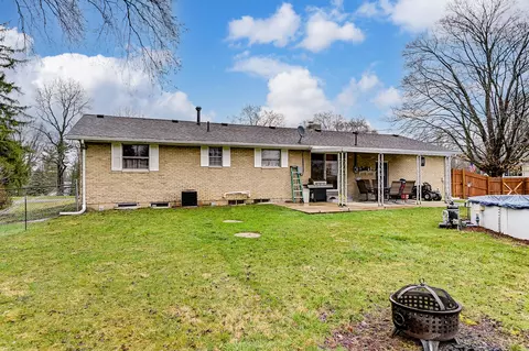 Exterior - 1615 Ridgeway Dr, Springfield, OH 45506 photo 14 of 15