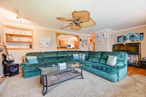 Living - 1615 Ridgeway Dr, Springfield, OH 45506 photo 5 of 6