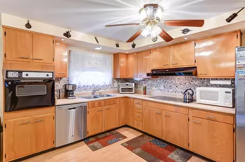 Kitchen - 1615 Ridgeway Dr, Springfield, OH 45506 photo 2 of 3