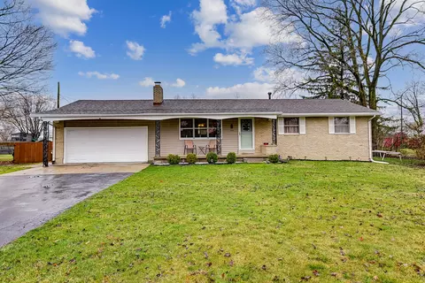 Exterior - 1615 Ridgeway Dr, Springfield, OH 45506 photo 3 of 15
