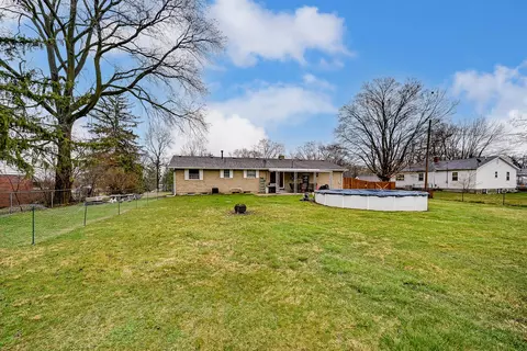 Exterior - 1615 Ridgeway Dr, Springfield, OH 45506 photo 15 of 15