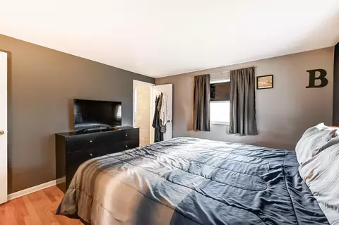 Bedroom - 1615 Ridgeway Dr, Springfield, OH 45506 photo 7 of 9