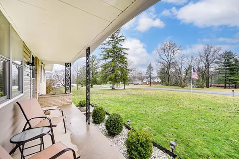 Exterior - 1615 Ridgeway Dr, Springfield, OH 45506 photo 4 of 15