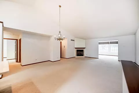 1823 Golfview Dr, Springfield, OH 45502 photo 8