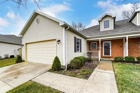 1823 Golfview Dr, Springfield, OH 45502