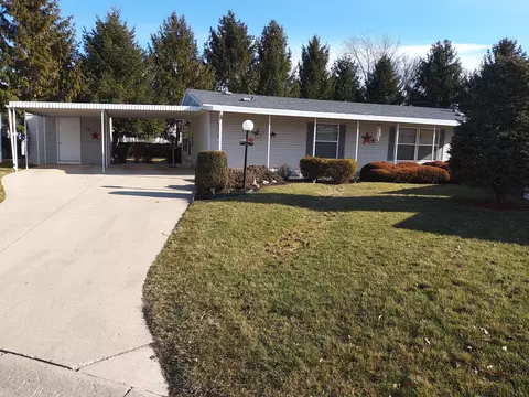 310 Jill Ave #211, Celina, OH 45822