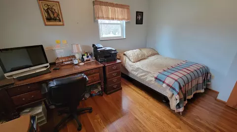 Bedroom - 2151 Fairfield Pike, Springfield, OH 45502 photo 8 of 12