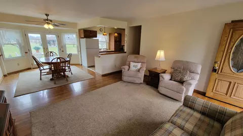 Living - 2151 Fairfield Pike, Springfield, OH 45502 photo 3 of 3