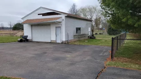 Exterior - 2151 Fairfield Pike, Springfield, OH 45502 photo 19 of 25