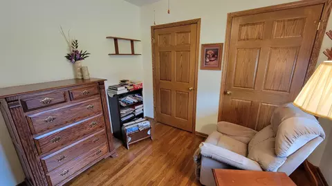 Bedroom - 2151 Fairfield Pike, Springfield, OH 45502 photo 5 of 12