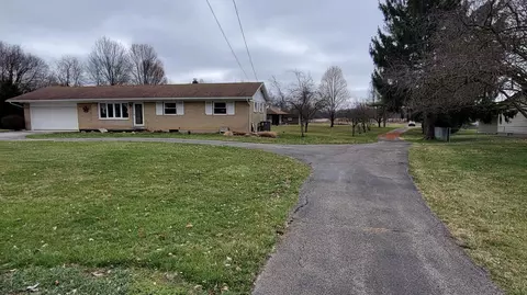 Exterior - 2151 Fairfield Pike, Springfield, OH 45502 photo 5 of 25