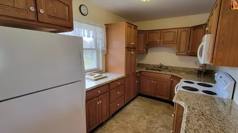Kitchen - 2151 Fairfield Pike, Springfield, OH 45502 photo 3 of 6