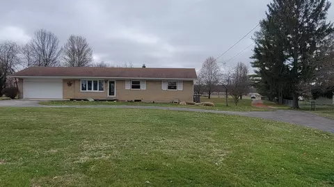 Exterior - 2151 Fairfield Pike, Springfield, OH 45502 photo 4 of 25