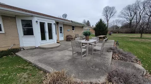 Exterior - 2151 Fairfield Pike, Springfield, OH 45502 photo 9 of 25