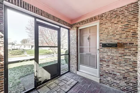Entry Way - 606 S Clairmont Ave, Springfield, OH 45505 photo 1 of 1