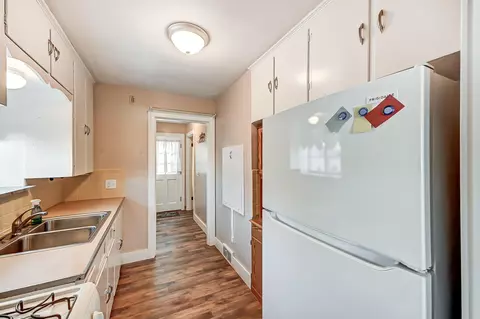 Kitchen - 606 S Clairmont Ave, Springfield, OH 45505 photo 5 of 5