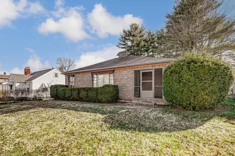 Exterior - 606 S Clairmont Ave, Springfield, OH 45505 photo 3 of 9
