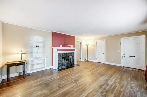 Living - 606 S Clairmont Ave, Springfield, OH 45505 photo 3 of 5