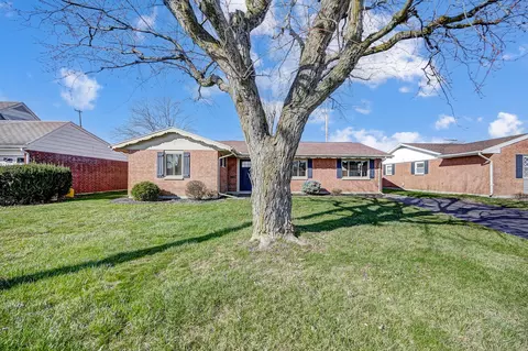 606 S Sunset Dr, Piqua, OH 45356