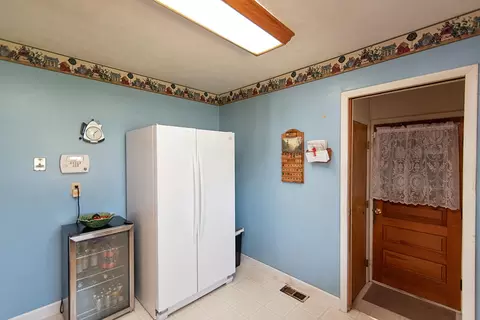 Kitchen - 2003 Cheviot Hills Dr, Springfield, OH 45505 photo 2 of 2