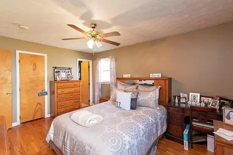 Bedroom - 2003 Cheviot Hills Dr, Springfield, OH 45505 photo 5 of 5