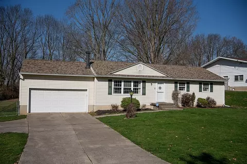 Exterior - 2003 Cheviot Hills Dr, Springfield, OH 45505 photo 2 of 6