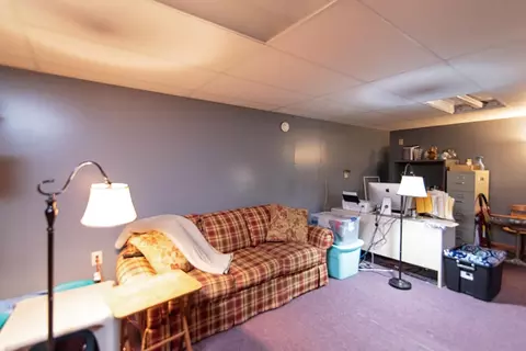 Living - 2003 Cheviot Hills Dr, Springfield, OH 45505 photo 6 of 7