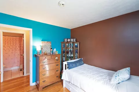Bedroom - 2003 Cheviot Hills Dr, Springfield, OH 45505 photo 4 of 5