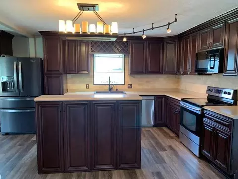Kitchen - 2663 Myers Rd, Springfield, OH 45502 photo 4 of 6
