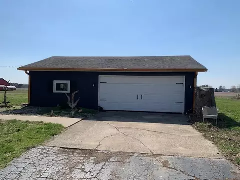 Exterior - 2663 Myers Rd, Springfield, OH 45502 photo 24 of 30