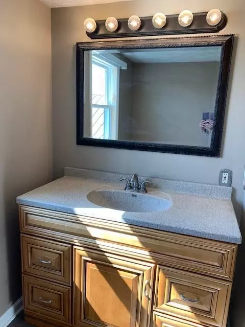 Bath - 2663 Myers Rd, Springfield, OH 45502 photo 7 of 7