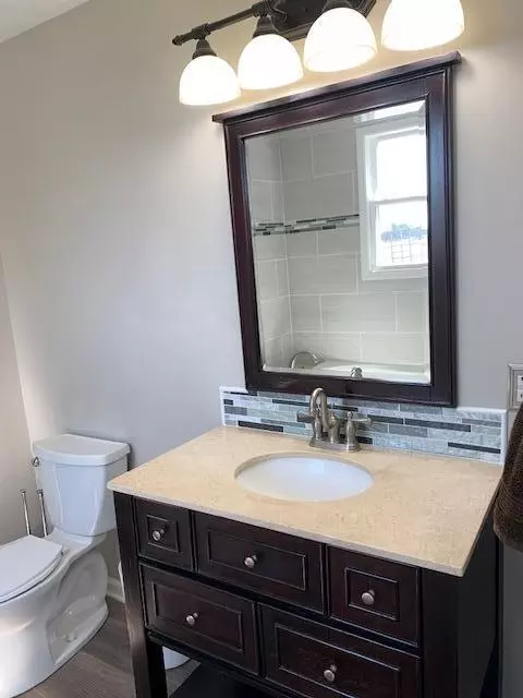 Bath - 2663 Myers Rd, Springfield, OH 45502 photo 1 of 7