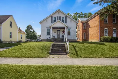 305 E Pearl St, Wapakoneta, OH 45895
