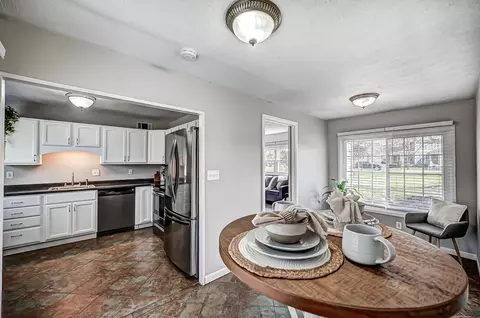 Dining - 539 W Possum Rd, Springfield, OH 45506 photo 1 of 1