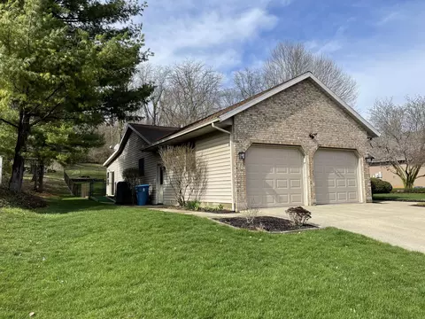 1320 Maple Leaf Ct, Sidney, OH 45365 photo 2