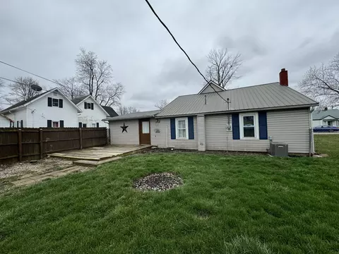 Exterior - 213 S Wayne St, Mendon, OH 45862 photo 2 of 4