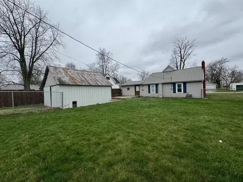Exterior - 213 S Wayne St, Mendon, OH 45862 photo 3 of 4
