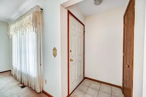 2060 Manhattan Blvd, Springfield, OH 45504 photo 8