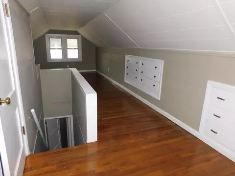 Entry Way - 410 Willow Dr, Springfield, OH 45505 photo 3 of 3
