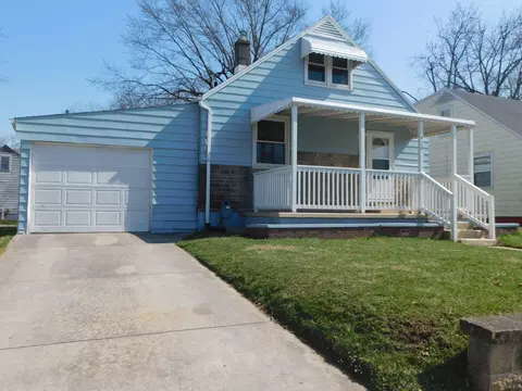 Exterior - 410 Willow Dr, Springfield, OH 45505 photo 2 of 3