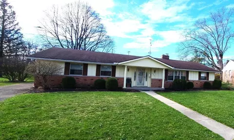 2305 Rebecca Dr, Springfield, OH 45503 photo 3