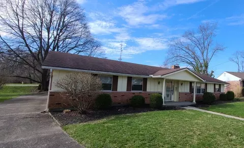 2305 Rebecca Dr, Springfield, OH 45503 photo 2