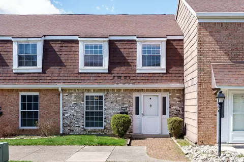 2119 Wellington Ct, Fairborn, OH 45324