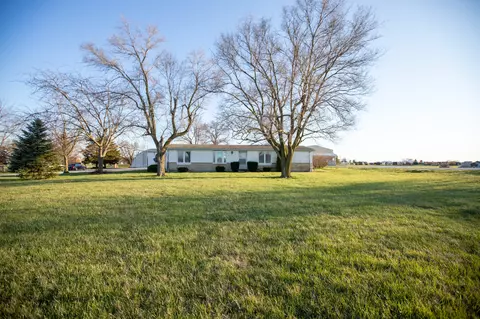 708 W Bridge St, Rockford, OH 45882