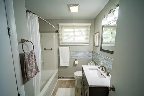 Bath - 2605 Casey Dr, Springfield, OH 45503 photo 1 of 1