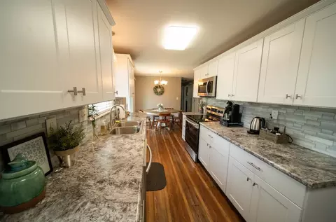 Kitchen - 2605 Casey Dr, Springfield, OH 45503 photo 2 of 2