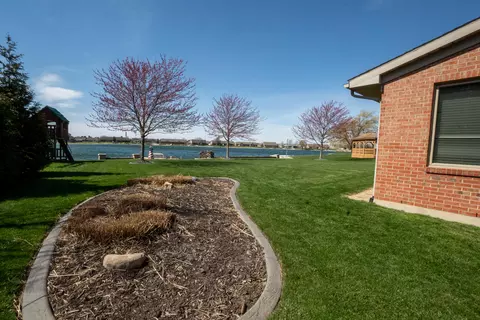 Exterior - 1681 Westlake Dr, Sidney, OH 45365 photo 6 of 7