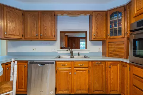 Kitchen - 264 Canterbury Dr, Kettering, OH 45429 photo 1 of 5